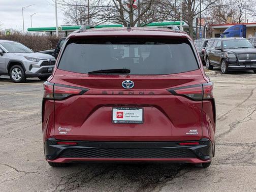 2024 Toyota Sienna XSE 7 Passenger