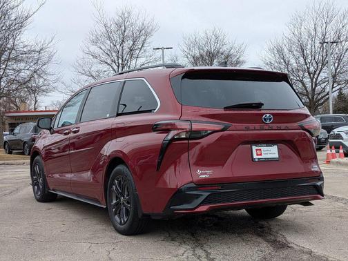 2024 Toyota Sienna XSE 7 Passenger
