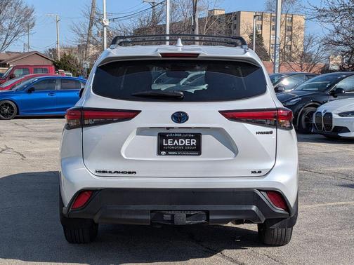 2023 Toyota Highlander Hybrid XLE