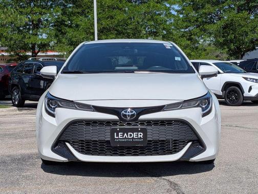 Blizzard Pearl 2019 Toyota Corolla SE