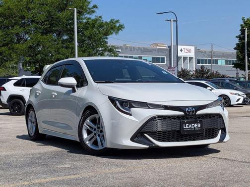 Blizzard Pearl 2019 Toyota Corolla SE