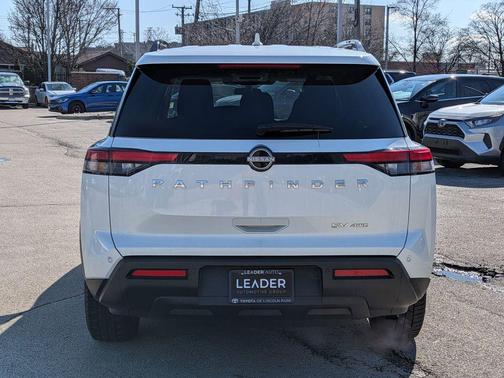 2023 Nissan Pathfinder SV 4WD
