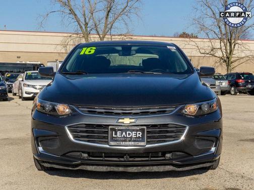 Photo 2 of 25 of 2016 Chevrolet Malibu 1LT