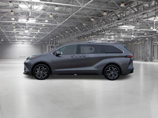 2025 Toyota Sienna Platinum