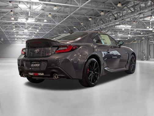 2025 Toyota GR86 Premium