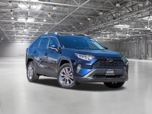 2020 Toyota RAV4 XLE Premium