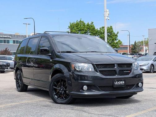 Black Onyx Crystal Pearlcoat 2019 Dodge Grand Caravan SE