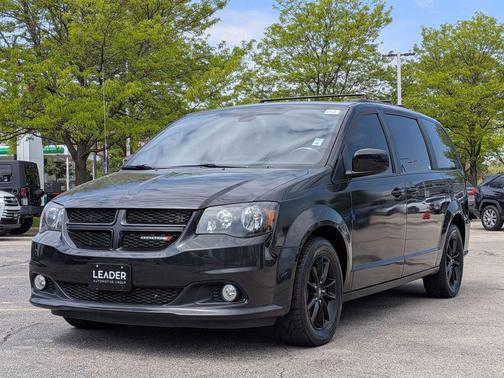 Black Onyx Crystal Pearlcoat 2019 Dodge Grand Caravan SE