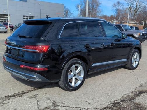 2022 Audi Q7 55 Premium