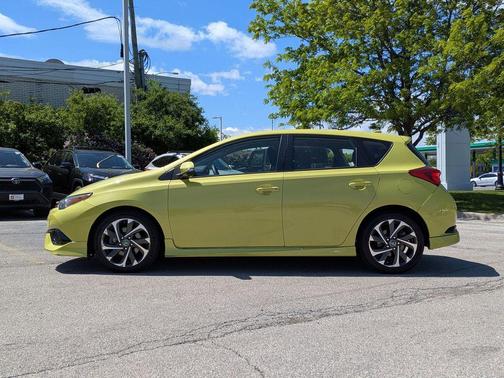 Spring Green 2017 Toyota Corolla iM Base