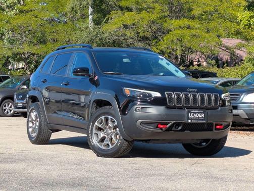 2022 Jeep Cherokee Trailhawk