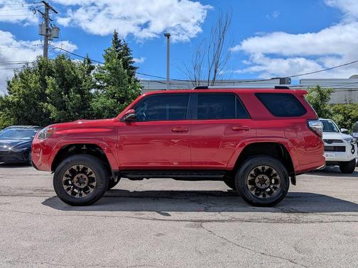 Barcelona Red Metallic 2018 Toyota 4Runner TRD Off Road Premium