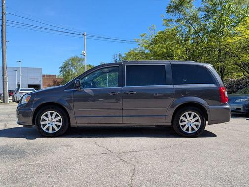 Granite Crystal Metallic Clearcoat 2015 Chrysler Town & Country LX