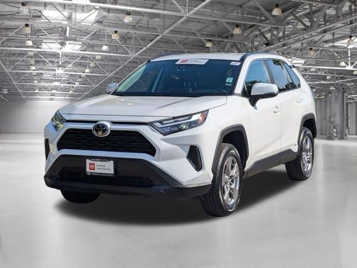 2025 Toyota RAV4 Hybrid XLE