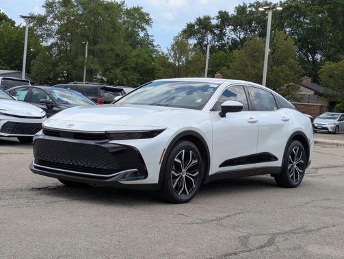 2023 Toyota Crown XLE