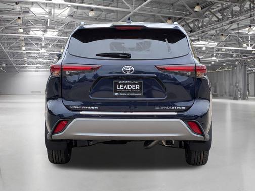 2026 Toyota Highlander Platinum