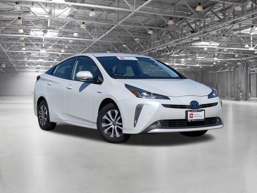 2019 Toyota Prius XLE