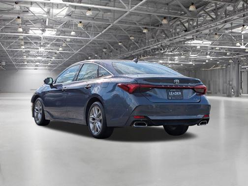 2021 Toyota Avalon XLE