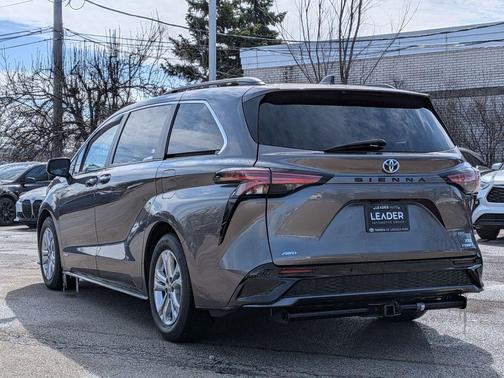 2021 Toyota Sienna XSE 7 Passenger