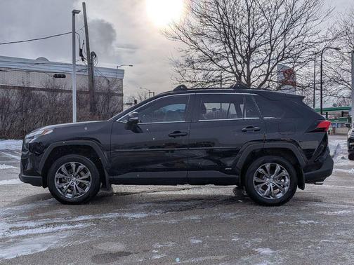 2024 Toyota RAV4 Hybrid XLE Premium