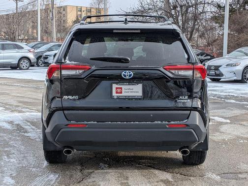 2024 Toyota RAV4 Hybrid XLE Premium