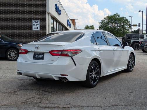 2018 Toyota Camry SE