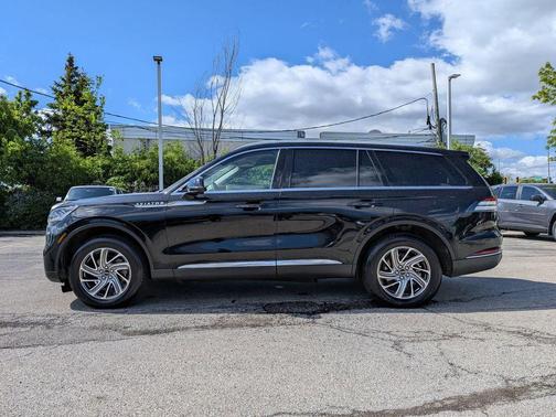 INFINITE BLACK MET CC 2024 Lincoln Aviator Livery
