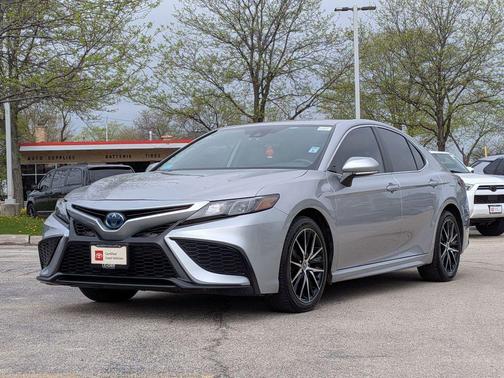 Celestial Silver Metallic 2023 Toyota Camry SE