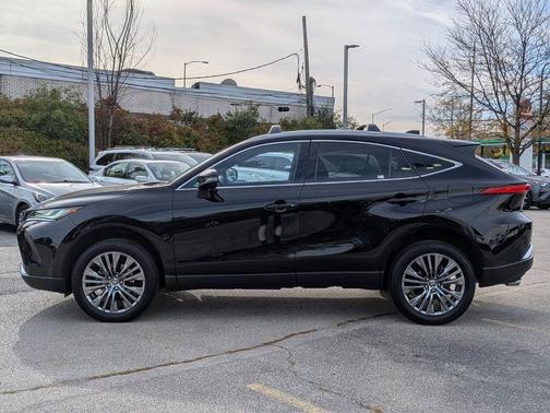 2024 Toyota Venza XLE