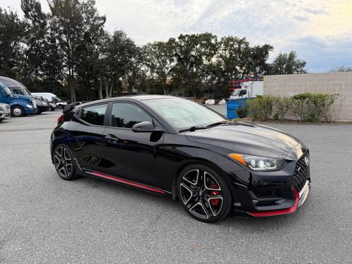 2019 Hyundai Veloster Base