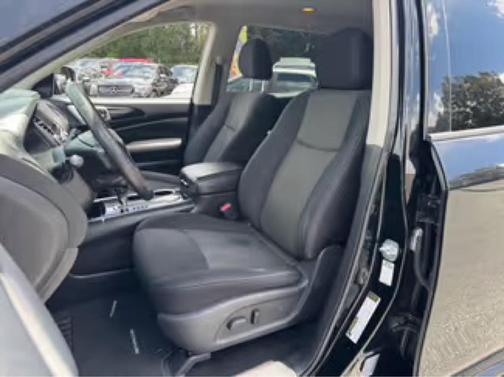 2019 Nissan Pathfinder SV