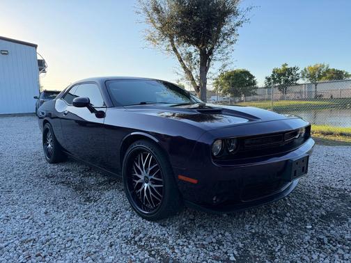 2021 Dodge Challenger SXT
