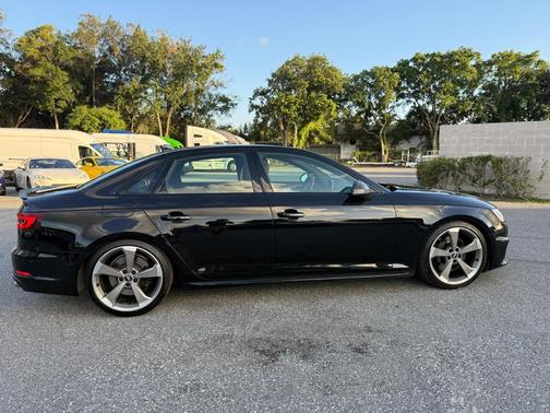 Mythos Black Metallic 2019 Audi S4 3.0T Premium
