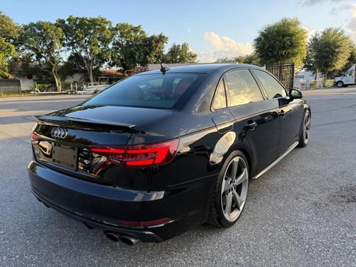 Mythos Black Metallic 2019 Audi S4 3.0T Premium