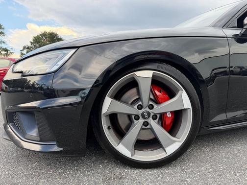 Mythos Black Metallic 2019 Audi S4 3.0T Premium