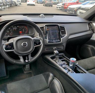 Onyx Black Metallic 2019 Volvo XC90 T6 R-Design