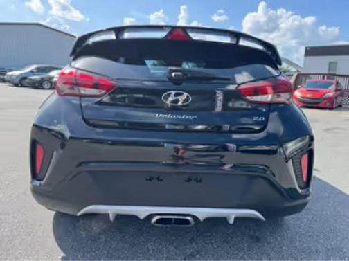 2021 Hyundai Veloster 2