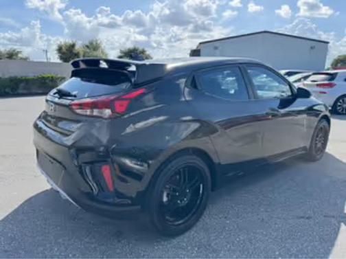 2021 Hyundai Veloster 2
