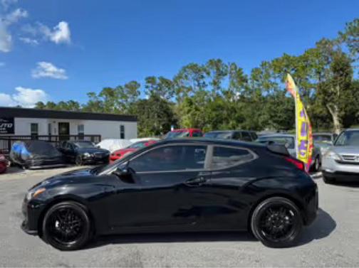 2021 Hyundai Veloster 2