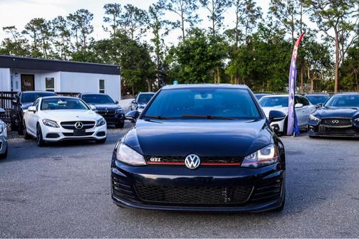 Deep Black Pearl 2016 Volkswagen Golf GTI 2.0T SE 4-Door