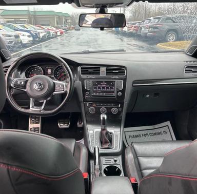 2016 Volkswagen Golf GTI 2.0T SE 4-Door