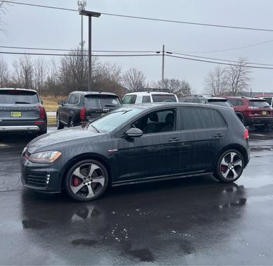 2016 Volkswagen Golf GTI 2.0T SE 4-Door