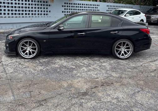 2015 INFINITI Q50 Premium