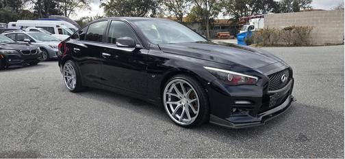 2015 INFINITI Q50 Premium