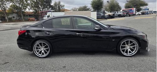 2015 INFINITI Q50 Premium