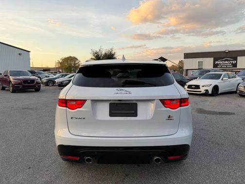 2017 Jaguar F-PACE S