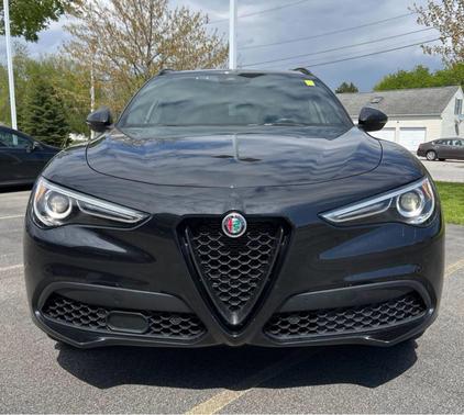 Vulcano Black Metallic 2022 Alfa Romeo Stelvio Ti