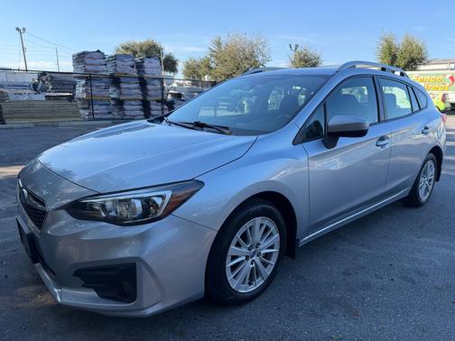 2018 Subaru Impreza 2.0i Premium