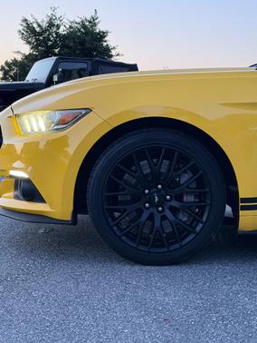 Triple Yellow Tri-Coat 2017 Ford Mustang GT
