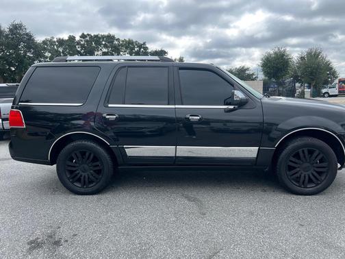 2010 Lincoln Navigator Base